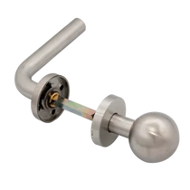 Rugós kilincs, fix gomb pár egyenes gombbal, kör alakú címmel YH-D90R